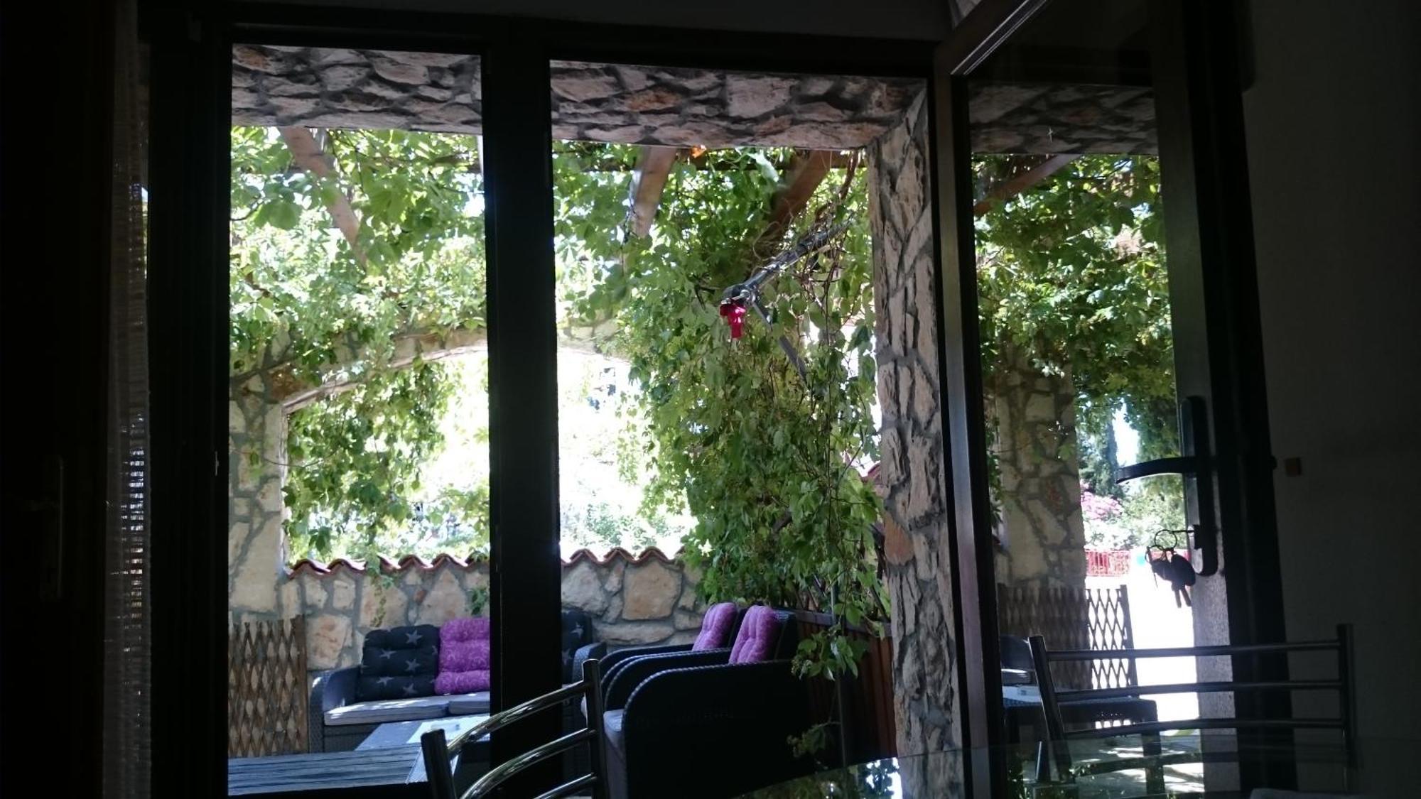 פולה Collins Apartments מראה חיצוני תמונה